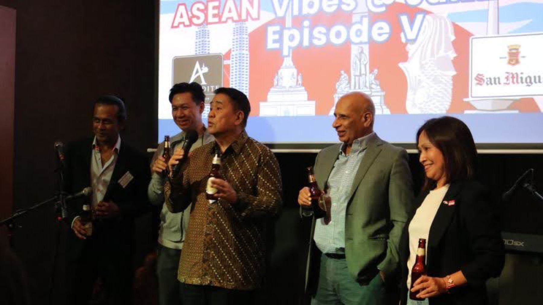 Guests networking at ASEAN Vibes Jakarta, Chill, Chat, Cheers