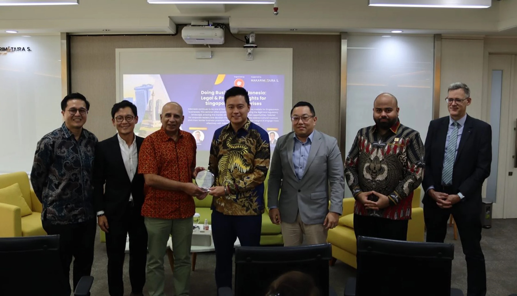 Networking session with a Singapore trade delegation and Indonesian law firm partners